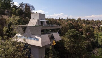Tο μπρουταλιστικό σπίτι-στούντιο του αρχιτέκτονα Agustín Hernández Navarro