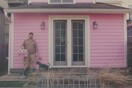 To υπέροχα χαοτικό ροζ σπίτι του αρχηγού των Magnetic Fields, Stephin Merritt