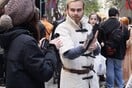 «Πόσο μεγάλο είναι το σπαθί σου;»: Συναντήσαμε τους Αθηναίους cosplayers στην οδό Μασσαλίας