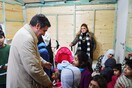 Πώς ο δήμος Αθηναίων έγινε ευρωπαϊκό παράδειγμα για τη διαχείριση του προσφυγικού