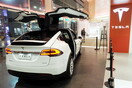 Tesla: Σένσορας θα εντοπίζει τα παιδιά στα αυτοκίνητα - Για την αποφυγή θερμοπληξίας