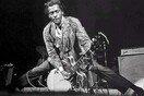 Πέθανε ο θρυλικός κιθαρίστας του ρόκ Τσακ Μπέρι σε ηλικία 90 ετών