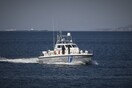 Ακαρπες οι έρευνες του λιμενικού για τον Ελληνοαμερικανό ναυαγό στις Οινούσσες