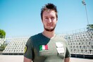 Ένας Ιταλός που πολέμησε εναντίον του ISIS στη Συρία, βοηθά τους πυρόπληκτους στην Αττική