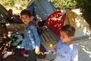 Αυτοί που βοηθούν τους πρόσφυγες στο Πεδίον του Άρεως