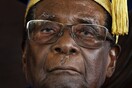 Μουγκάμπε: η ιστορία του μακροβιότερου δικτάτορα της υφηλίου