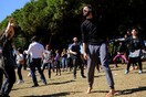 Silent Disco: Οι ρέιβερς της Βαρκελώνης βρήκαν τρόπο να χορεύουν παρά τον κορωνοϊό