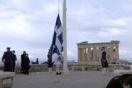 25η Μαρτίου: Η έπαρση της σημαίας στον Ιερό Βράχο της Ακρόπολης (ΒΙΝΤΕΟ)