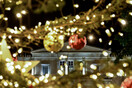 Χριστούγεννα: Η στολισμένη Αθήνα από ψηλά