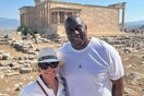 Στην Ελλάδα ο Μάτζικ Τζόνσον - Ξετρελάθηκε με την Ακρόπολη ο πρώην μπασκετμπολίστας του ΝBA