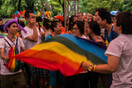 Το Βιετνάμ αποδέχτηκε ότι τα ΛΟΑΤΚΙ άτομα δεν είναι «άρρωστα»