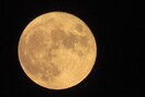 Πανσέληνος Σεπτεμβρίου: Εντυπωσιακές εικόνες από το «φεγγάρι του θερισμού»