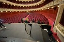 Δημοτικό Θέατρο Πειραιά: Τραυματίστηκαν μαθητές μετά την κατάρρευση μέρους της σκηνής - «Σοκ και εκδορές για τα παιδιά»