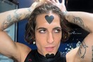 Ο Damiano των Maneskin ξύρισε τα μαλλιά του και το ανέβασε σε Tiktok και Instagram 