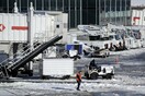 Αντιμέτωπες με την παγοθύελλα οι ΗΠΑ: Ακυρώθηκαν περισσότερες από 1.400 πτήσεις 