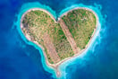 Άγιος Βαλεντίνος με «δώρο» 13 εκατ. ευρώ- Πωλείται τμήμα από το «Νησί της Αγάπης» στην Κροατία