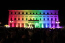 Athens Pride 2023: Στα χρώμα του ουράνιου τόξου το δημαρχείο στην πλατεία Κοτζιά