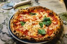 Ιταλία: Η ακρίβεια «χτυπάει» και την πίτσα - Στα ύψη το λάδι και η μοτσαρέλα