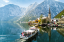 Αυστρία: Το χωριό Χάλστατ διαδηλώνει κατά του μαζικού τουρισμού