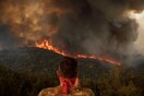 Politico: Αποδιοπομπαίους τράγους ψάχνουν στην Ελλάδα, για τη μεγαλύτερη φωτιά στην Ευρώπη