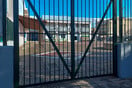 Μοσχάτο: Επίθεση με βόμβες μολότοφ σε προαύλιο σχολείου