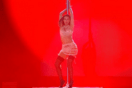 MadWalk 2023: Το pole dancing της Φουρέιρα και η topless εμφάνιση της Τάμτα