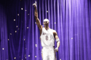 Lakers: Το εντυπωσιακό άγαλμα του Κόμπι Μπράιαντ έξω από το Staples Center