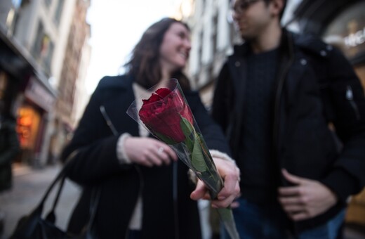 Τα ζευγάρια που παντρεύονται ανήμερα του Αγίου Βαλεντίνου είναι πιθανότερο να χωρίσουν