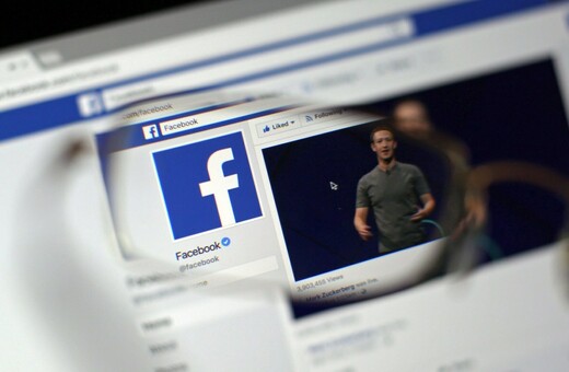 Οργισμένοι οι χρήστες του Facebook, θέλουν να το εγκαταλείψουν παρά τη συγγνώμη του Ζούκερμπεργκ