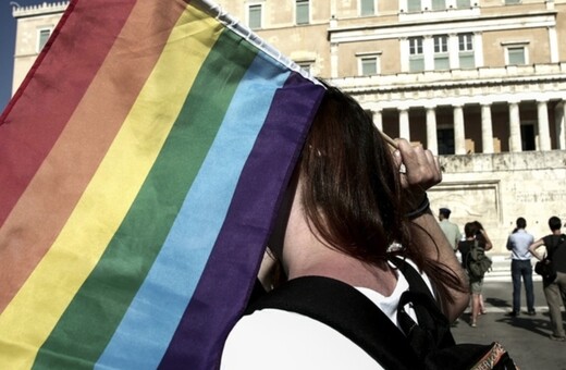 Νόμος του κράτους η αλλαγή ταυτότητας φύλου από 15 ετών - Υπερψηφίστηκε το νομοσχέδιο