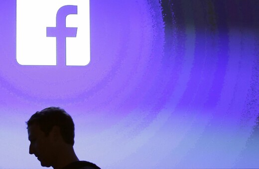 Τo Facebook αναστέλλει τη λειτουργία 200 εφαρμογών