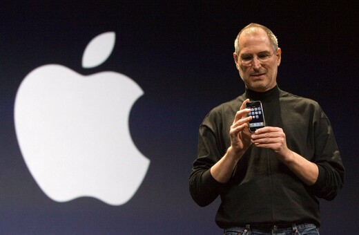 Το iPhone υπάρχει απλώς και μόνο επειδή ο Στιβ Τζομπς «μισούσε αυτόν τον τύπο» στην Microsoft