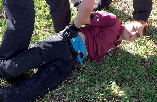 Τραγωδία στη Φλόριντα: 17 νεκροί από τους πυροβολισμούς σε σχολείο - Συνελήφθη ο 19χρονος δράστης