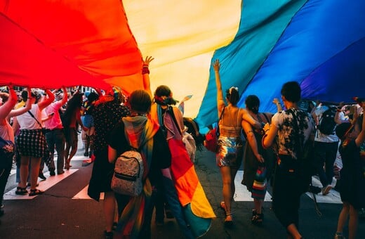 Η Ρωσία θέτει εκτός νόμου το ΛΟΑΤΚΙ+ κίνημα 