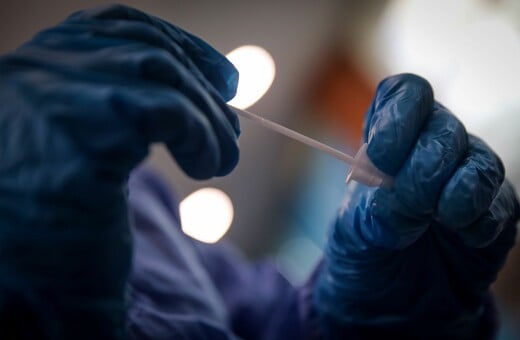 Κορωνοϊός: Για πρώτη φορά δεν καταγράφονται νέες διασωληνώσεις - 14 θάνατοι από Covid-19 και 4 από γρίπη