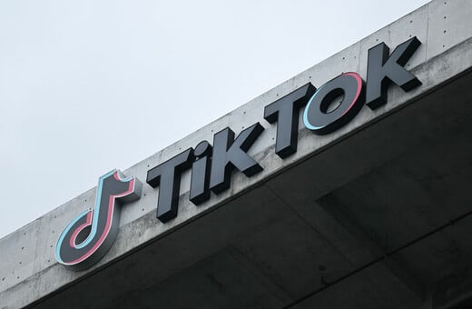 TikTok: Η μητρική εταιρεία δεν σκοπεύει να πουλήσει την εφαρμογή παρά τις πιέσεις των ΗΠΑ