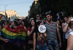 Το μεγάλο πάρτι του Pride στο Σύνταγμα: Βίντεο και φωτογραφίες από την γιορτή αγάπης στην Αθήνα