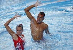 Ένας αθλητής σπάει τα στερεότυπα στη συγχρονισμένη κολύμβηση