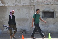 Αντικρουόμενες πληροφορίες για τη μάχη στο Χαλέπι-Συνεχίζουν τους βομβαρδισμούς Άσαντ και Ρώσοι