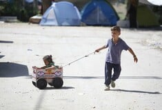 Περισσότερα από 1.200 ασυνόδευτα προσφυγόπουλα περιμένουν μια θέση σε δομές στην Ελλάδα
