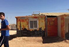 Μέσα στον καταυλισμό Al Zaatari στην Ιορδανία όπου ζουν 80.000 Σύριοι πρόσφυγες