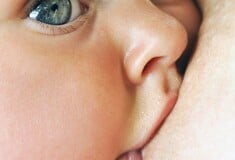 Έρευνα: Ο θηλασμός έχει οφέλη και στην υγεία της μητέρας