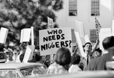 Ο σκηνοθέτης του «I am not your negro» μιλά στο LIFO.gr για τον ρατσισμό και το διαχρονικό έργο του Τζέιμς Μπόλντουιν