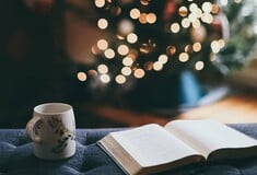 5 βιβλία για να διαβάσετε αλλά και να χαρίσετε αυτά τα Χριστούγεννα