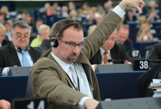 Βρυξέλλες: Αποκαλύφθηκε ο ευρωβουλευτής που συμμετείχε σε «πάρτι σεξ» 25 ατόμων εν μέσω lockdown