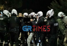 Θεσσαλονίκη: Συγκέντρωση κατά του lockdown στον Λευκό Πύργο - Ένταση με την αστυνομία