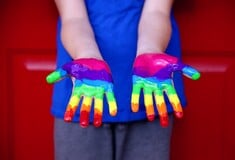 Το Orlando LGBT+ καταδικάζει τις δηλώσεις Τσιάρα: «Παιδιά ΛΟΑΤΚΙ+ γονέων δεν αντιμετωπίζουν προκλήσεις ψυχικής υγείας»