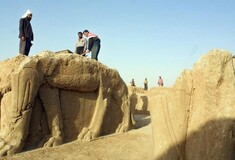 Οι τζιχαντιστές καταστρέφουν μνημεία με μπουλντόζες στην αρχαία πόλη Νιμρούντ