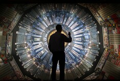 Δυο Έλληνες εξηγούν πώς φτιάχνεται (εκπληκτική) μουσική με το CERN