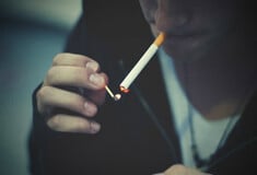 Πώς το κάπνισμα, εκτός από την υγεία, απειλεί πλέον σοβαρά και το περιβάλλον